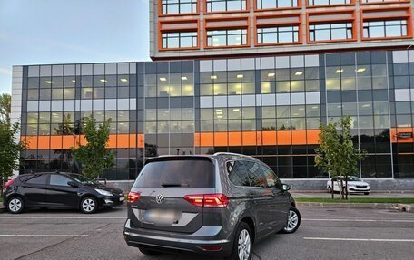 Volkswagen Touran III, 2019 год, 2 050 000 рублей, 4 фотография