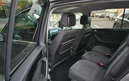 Volkswagen Touran III, 2019 год, 2 050 000 рублей, 9 фотография