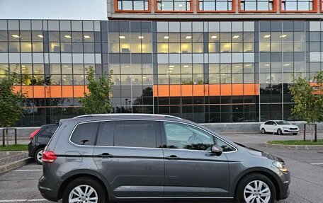 Volkswagen Touran III, 2019 год, 2 050 000 рублей, 14 фотография