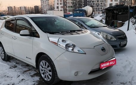 Nissan Leaf I, 2016 год, 1 200 000 рублей, 2 фотография