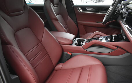Porsche Cayenne III, 2025 год, 18 999 000 рублей, 19 фотография