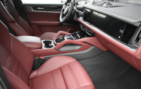 Porsche Cayenne III, 2025 год, 18 999 000 рублей, 18 фотография