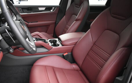 Porsche Cayenne III, 2025 год, 18 999 000 рублей, 15 фотография