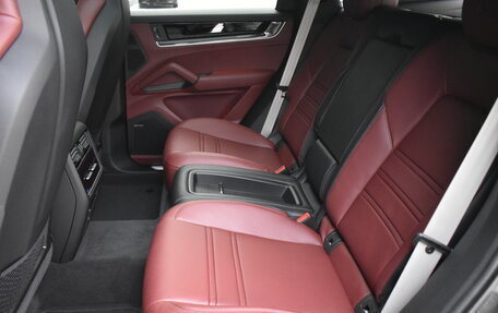 Porsche Cayenne III, 2025 год, 18 999 000 рублей, 16 фотография