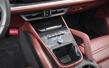 Porsche Cayenne III, 2025 год, 18 999 000 рублей, 22 фотография