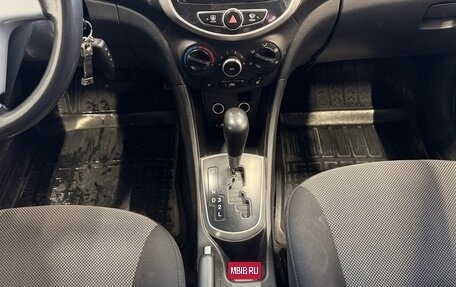 Hyundai Solaris II рестайлинг, 2012 год, 750 000 рублей, 13 фотография