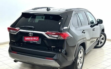 Toyota RAV4, 2021 год, 3 859 000 рублей, 9 фотография