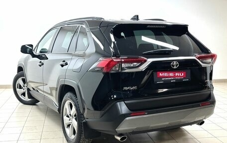 Toyota RAV4, 2021 год, 3 859 000 рублей, 6 фотография