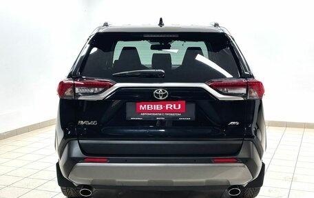 Toyota RAV4, 2021 год, 3 859 000 рублей, 5 фотография