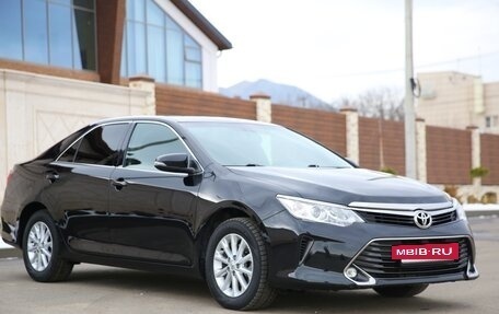 Toyota Camry, 2017 год, 2 200 000 рублей, 5 фотография