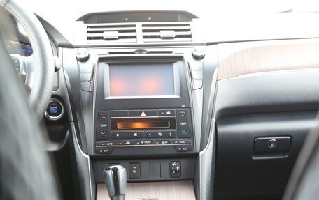 Toyota Camry, 2017 год, 2 200 000 рублей, 7 фотография