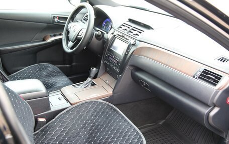 Toyota Camry, 2017 год, 2 200 000 рублей, 9 фотография