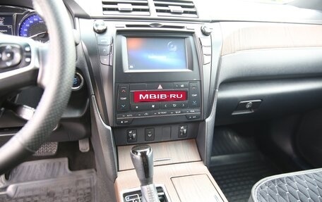 Toyota Camry, 2017 год, 2 200 000 рублей, 13 фотография