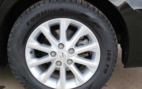 Toyota Camry, 2017 год, 2 200 000 рублей, 22 фотография