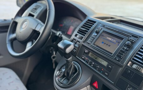 Volkswagen Caravelle T5, 2008 год, 1 500 000 рублей, 10 фотография