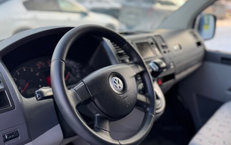 Volkswagen Caravelle T5, 2008 год, 1 500 000 рублей, 12 фотография