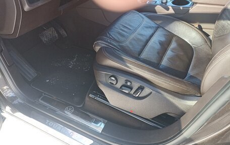 Volkswagen Touareg III, 2016 год, 3 250 000 рублей, 24 фотография