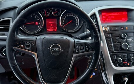 Opel Astra J, 2011 год, 10 фотография