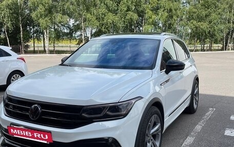 Volkswagen Tiguan II, 2021 год, 4 700 000 рублей, 6 фотография