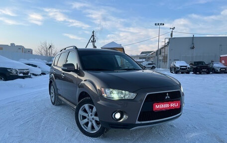 Mitsubishi Outlander III рестайлинг 3, 2011 год, 1 250 000 рублей, 1 фотография