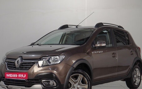 Renault Sandero II рестайлинг, 2020 год, 1 369 000 рублей, 3 фотография