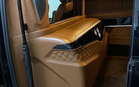 Mercedes-Benz V-Класс, 2018 год, 25 000 000 рублей, 8 фотография