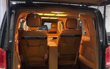 Mercedes-Benz V-Класс, 2018 год, 25 000 000 рублей, 10 фотография