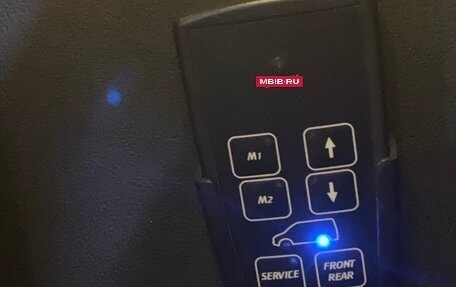 Mercedes-Benz V-Класс, 2018 год, 25 000 000 рублей, 16 фотография