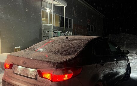 KIA Rio III рестайлинг, 2013 год, 900 000 рублей, 2 фотография