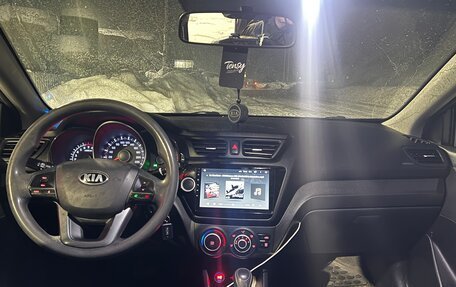 KIA Rio III рестайлинг, 2013 год, 900 000 рублей, 12 фотография