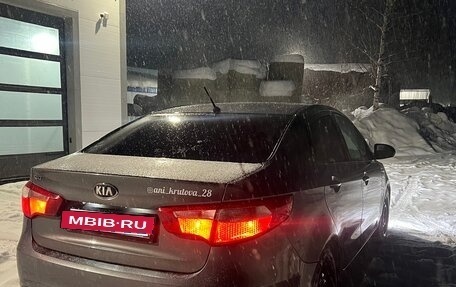 KIA Rio III рестайлинг, 2013 год, 900 000 рублей, 14 фотография