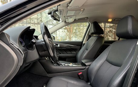 Infiniti Q50 I рестайлинг, 2016 год, 1 835 000 рублей, 13 фотография