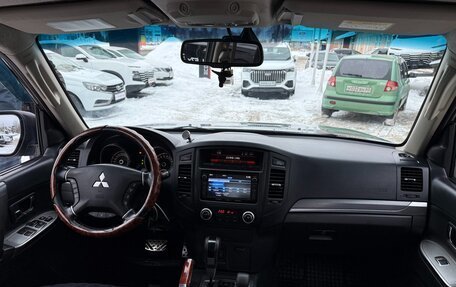 Mitsubishi Pajero IV, 2014 год, 2 215 000 рублей, 14 фотография