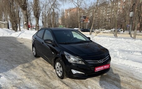 Hyundai Solaris II рестайлинг, 2014 год, 1 050 000 рублей, 1 фотография