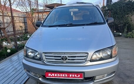Toyota Ipsum II, 1997 год, 510 000 рублей, 1 фотография