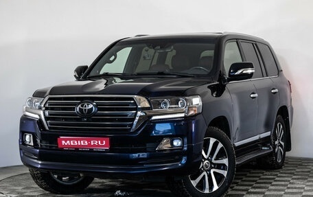 Toyota Land Cruiser 200, 2018 год, 6 199 000 рублей, 1 фотография