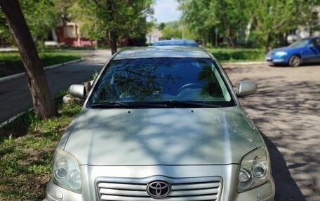 Toyota Avensis III рестайлинг, 2004 год, 730 000 рублей, 5 фотография