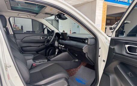 Honda Vezel, 2023 год, 2 810 000 рублей, 8 фотография