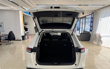 Honda Vezel, 2023 год, 2 810 000 рублей, 14 фотография