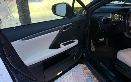 Lexus RX IV рестайлинг, 2017 год, 4 300 000 рублей, 10 фотография