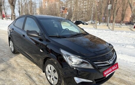 Hyundai Solaris II рестайлинг, 2014 год, 1 050 000 рублей, 2 фотография