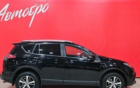 Toyota RAV4, 2017 год, 2 450 000 рублей, 6 фотография