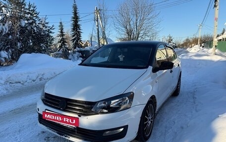 Volkswagen Polo VI (EU Market), 2017 год, 600 000 рублей, 3 фотография
