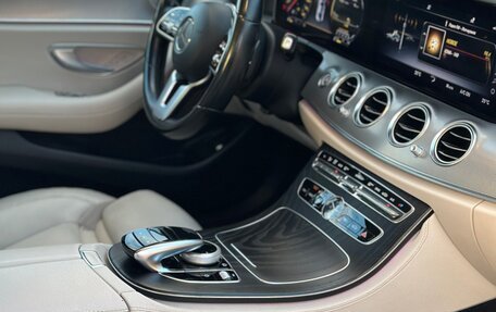 Mercedes-Benz E-Класс, 2018 год, 3 450 000 рублей, 9 фотография