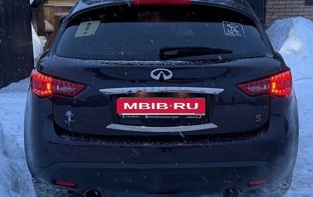 Infiniti FX II, 2013 год, 2 100 000 рублей, 3 фотография