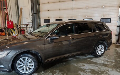 Volkswagen Passat B8 рестайлинг, 2018 год, 1 600 000 рублей, 13 фотография