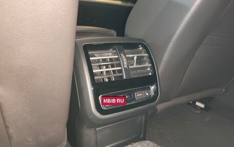 Volkswagen Passat B8 рестайлинг, 2018 год, 1 600 000 рублей, 10 фотография