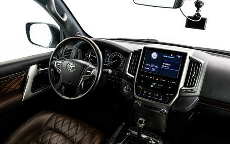 Toyota Land Cruiser 200, 2018 год, 6 199 000 рублей, 15 фотография