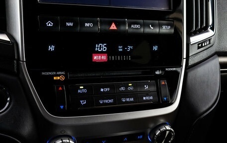 Toyota Land Cruiser 200, 2018 год, 6 199 000 рублей, 20 фотография