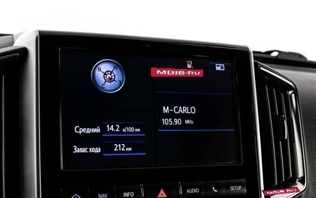 Toyota Land Cruiser 200, 2018 год, 6 199 000 рублей, 19 фотография